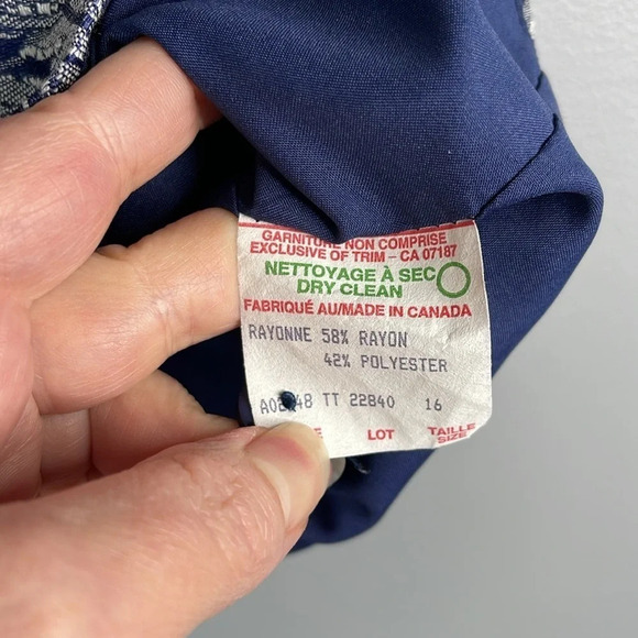 VINTAGE 90s Traditions Floral Tapestry Vest Blue Pink Mix Wingtip Button Size 16 - Picture 7 of 10